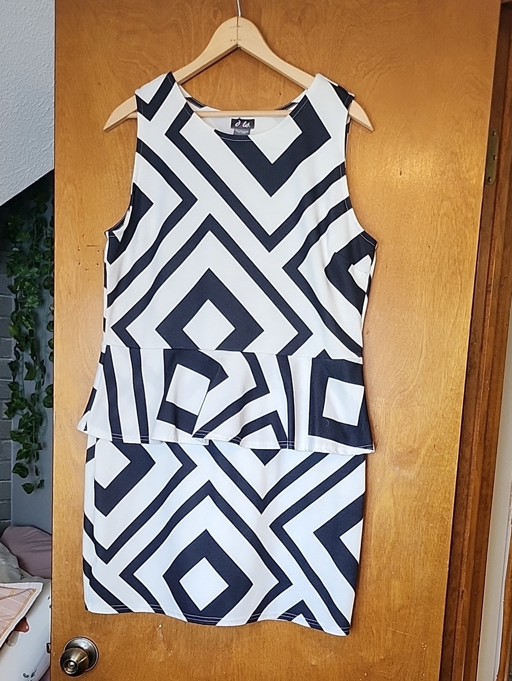 Dots Black and White Geometric Midi Dress